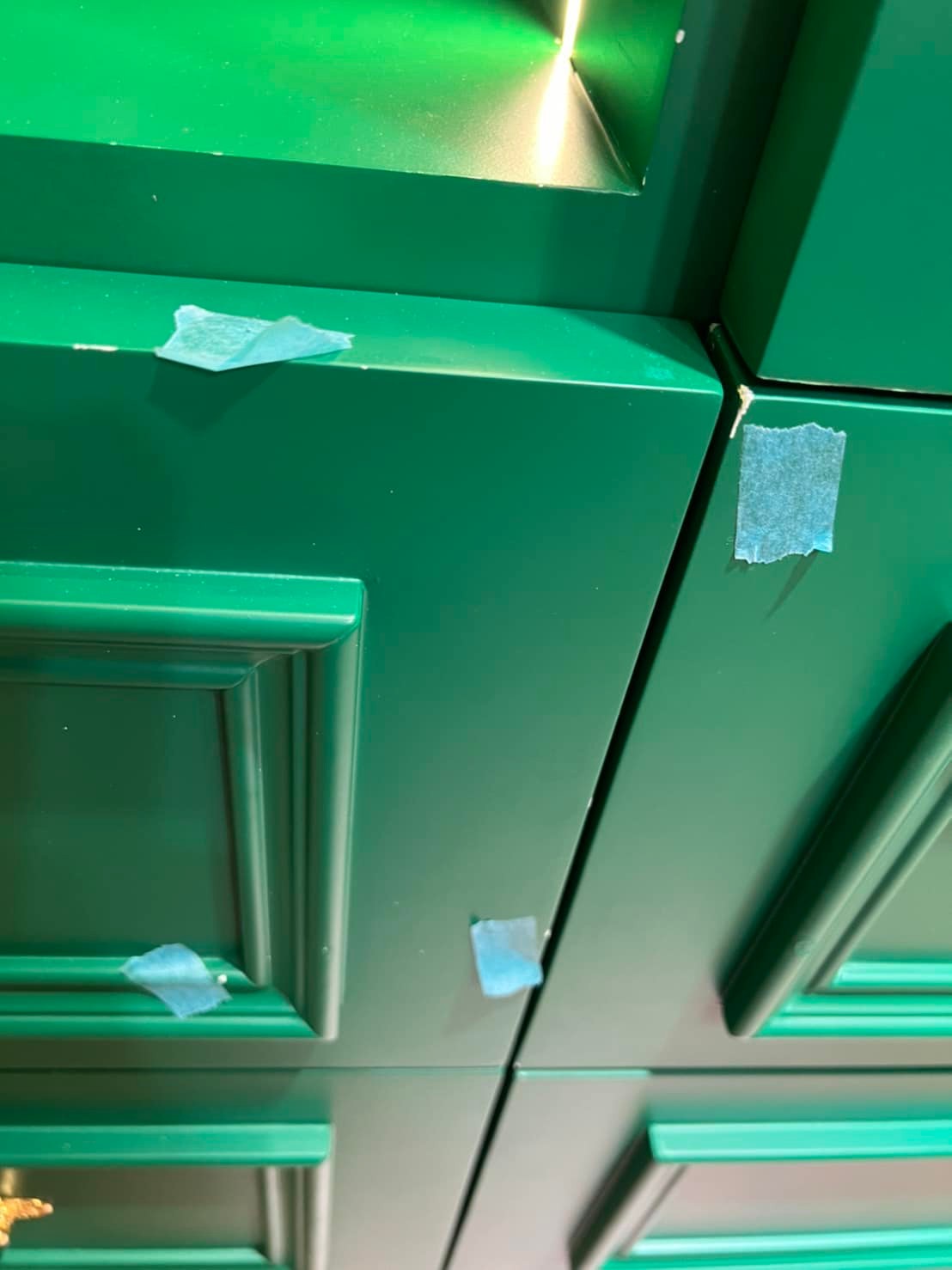 我們裝潢後細清,會幫設計師或屋主驗收瑕疵貼標籤,方便木工修補