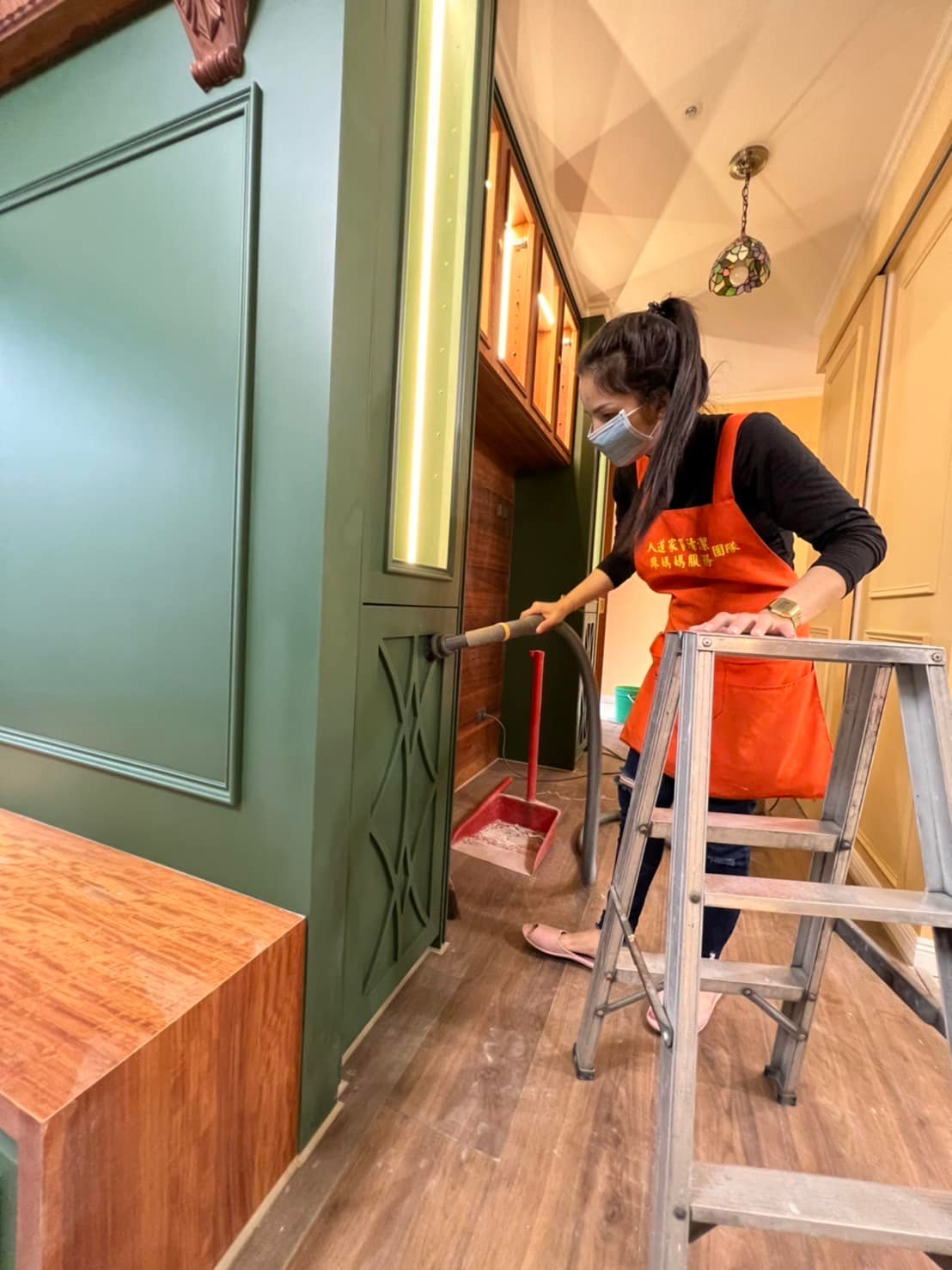 我們裝潢後細清,會幫設計師或屋主驗收瑕疵貼標籤,方便木工修補